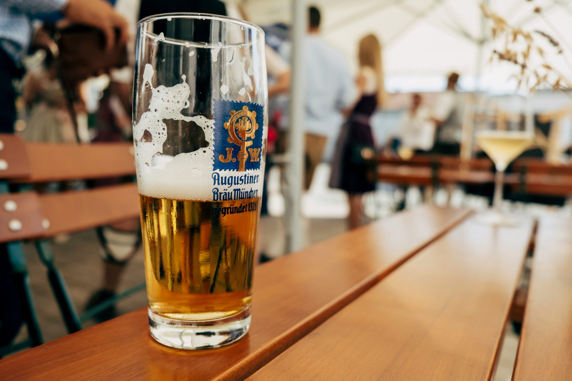 Augustiner Bier: Warum es in Bayern Kultstatus hat | Augustiner am Wörthsee